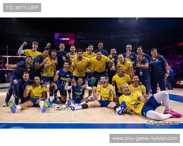 巴西男排的小斜线重扣：压中界内的力量美学